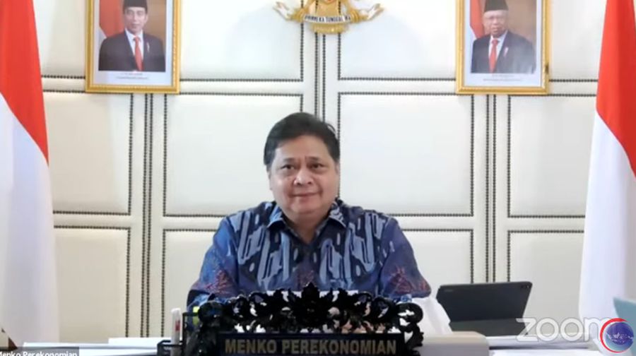 Menteri Koordinator Bidang Perekonomian, Airlangga Hartarto Saat Konferensi Pers Virtual Evaluasi dan Penerapan PPKM (Tangkapan Layar Youtube Kemenko Marves)