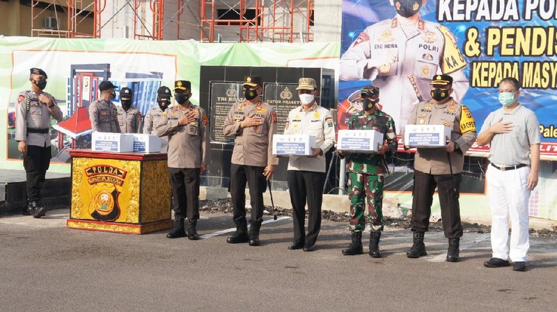 Donasi para pengusaha yang tergabung dalam gerakan Pengusaha Peduli NKRI (PPNKRI) bentuk bantuan pangan bagi masyarakat yang terdampak pandemi Covid-19, menjangkau Sumatera Selatan. (Ist PPNKRI)