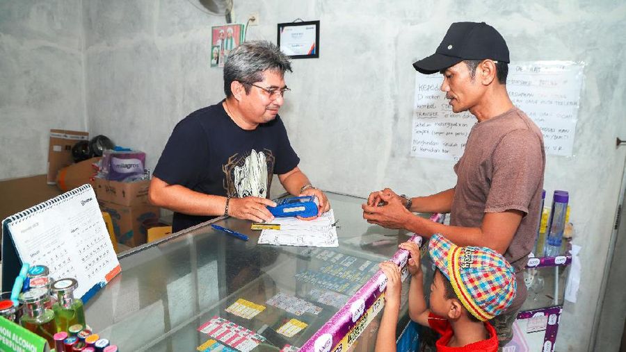 Dorong Ekosistem Ultra Mikro, Agen Bank Ini Bantu Sediakan Layanan Keuangan Bagi Pelaku UKM. (Dok.BRI)