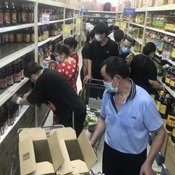 Potret Terkini Covid China, Panic Buying hingga Tes Massal