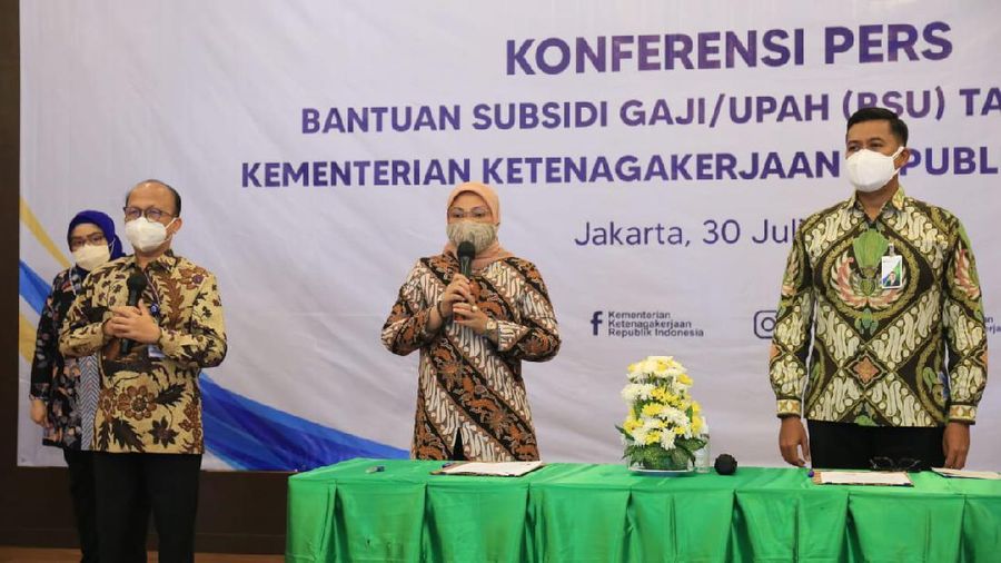 Menaker Ida Kemukakan Skema Bantuan Subsidi Upah Tahun 2021 bagi Pekerja