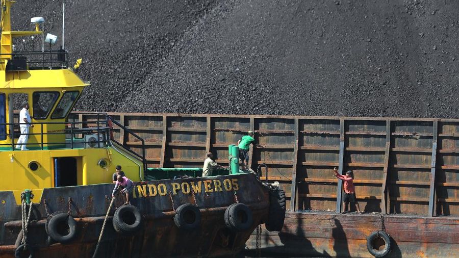 Batubara, Kapal angkut batubara (CNBC Indonesia/Tri Susilo)