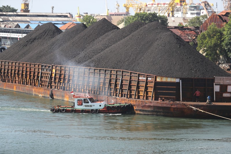 Batubara, Kapal angkut batubara (CNBC Indonesia/Tri Susilo) Batubara, Kapal angkut batubara (CNBC Indonesia/Tri Susilo)