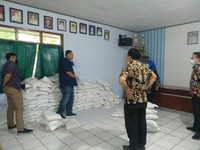 Ini Penjelasan BULOG soal Beras Bantuan PPKM di Pandeglang