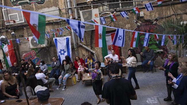 Menguak Sebab Israel Serang Iran: Nuklir-Kejatuhan Politik Netanyahu