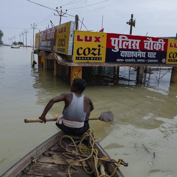 Begini Penampakan India yang Porak-poranda Gegara Banjir