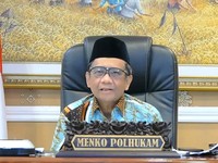 Indonesia 'Banjir' Hoaks soal Vaksin, Ini Respons Mahfud MD