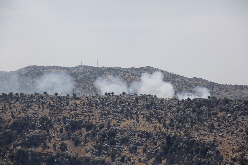 Ledakan pos militer Israel di Perbatasan Lebanon. (REUTERS) Ledakan pos militer Israel di Perbatasan Lebanon. (REUTERS)