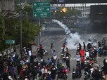 Thailand Rusuh, Ratusan Orang Turun ke Jalan-jalan Bangkok