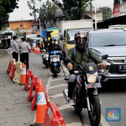 Naik Mobil Jarak 250 Km Wajib PCR Batal, Diganti Antigen Ya..