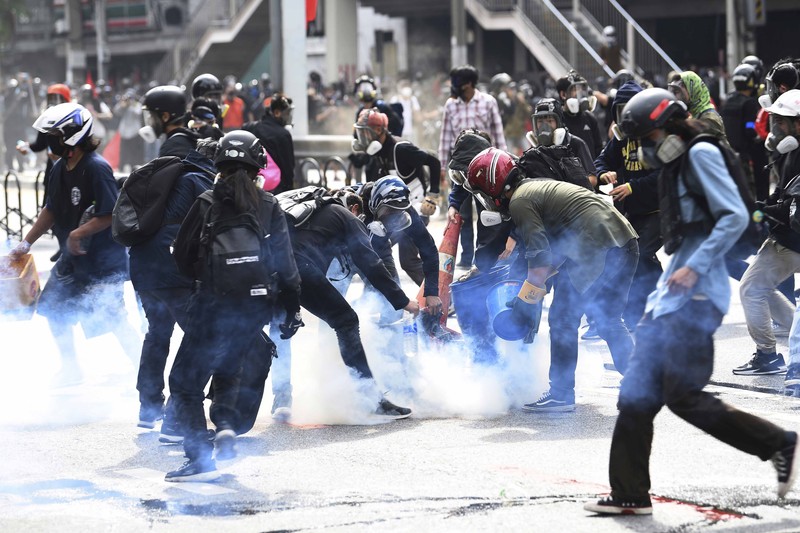 Aksi demo di Thailand. (AP/Thanachote Thanawikran)