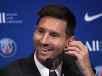 Lionel Messi Tiba-tiba Muncul di Arab Saudi, Ngapain Ya?
