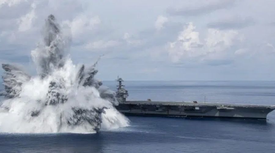 AS Tembak Bom di laut Atlantik (U.S. Navy Photo by Mass Communication Specialist 3rd Class Jackson Adkins))