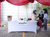 Bank Aladin, Alfamart & Halodoc Buka Sentra Vaksinasi Massal