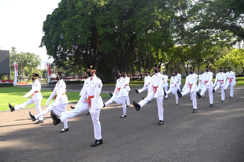 Presiden Joko Widodo Kukuhkan 68 Anggota Paskibraka 2021 (Muchlis Jr - Biro Pers Sekretariat Presiden) Presiden Joko Widodo Kukuhkan 68 Anggota Paskibraka 2021 (Muchlis Jr - Biro Pers Sekretariat Presiden)