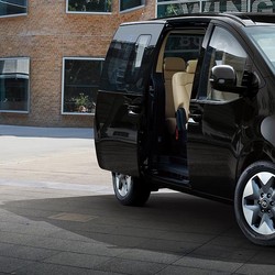 Calon 'Penghancur' Alphard Tak Main-Main, Harga Lebih Murah!