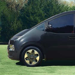 Ada Lagi Nih 'Penghancur' Alphard, Bisa Dicicil 7 Tahun