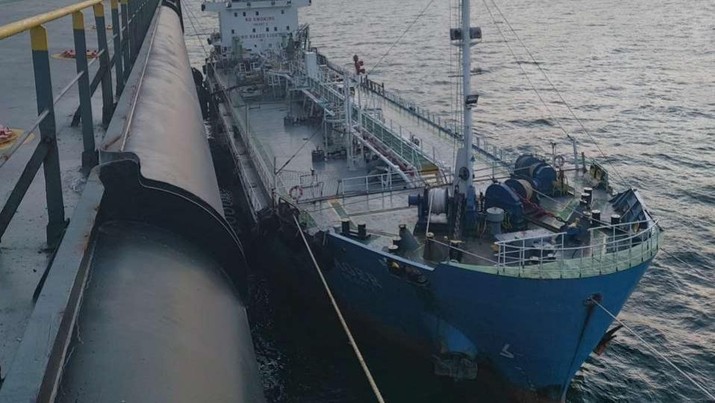 VLCC Pertamina International Shipping (PIS) PIONEER jadi penyimpanan terapung di Tanjung Pelepas, Malaysia. (Dok: PIS)