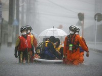 Diguyur Hujan Lebat, Banjir dan Longsor Mengancam Jepang