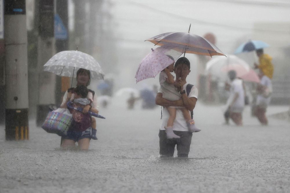 diguyur-hujan-lebat-banjir-dan-longsor-mengancam-jepang-foto-1