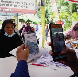 Titah Jokowi: Bansos Beras Buat 22 Juta Warga Lanjut Hingga Juni 2024