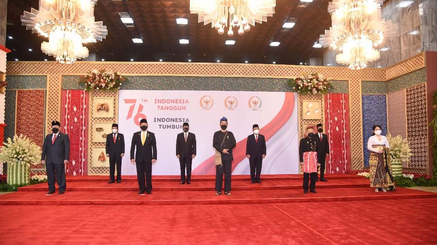 Foto bersama Presiden Joko Widodo dengan anggota DPR/MPR/DPD RI. Ist