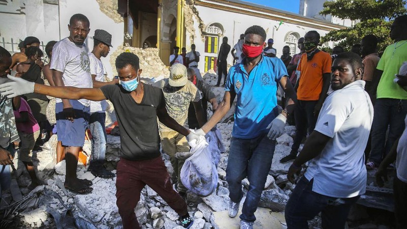 Gempa Haiti. (AP/Joseph Odelyn)