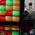 Harga Saham Naik Tajam, BEI Gembok Perdagangan DCII, INET, IKAN, BESS