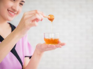 Lagi Musim Batuk-Pilek, Ini Manfaat Rajin Minum Madu agar Tubuh Tetap Sehat