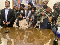 Ada Apa Mr Biden? Diam-diam CIA Bertemu Bos Taliban
