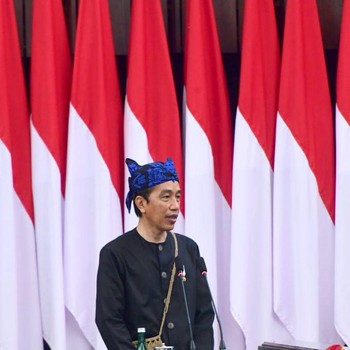 Gaya Jokowi Sampaikan Pidato Kenegaraan Berpakaian Adat Baduy