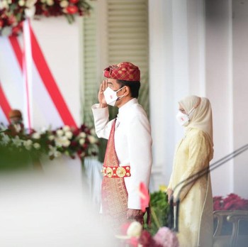 Momen Jokowi-Ma'ruf Hadiri Upacara Peringatan HUT ke-76 RI