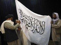 Fix! Taliban Ganti Bendera Afghanistan, yang Lama Dilarang