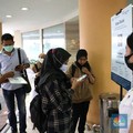 Cuma di RI, Ribuan Orang Positif Covid Jalan di Mal