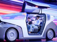 Tesla Waspada, China Punya Taksi 'Hantu' Berharga Miring
