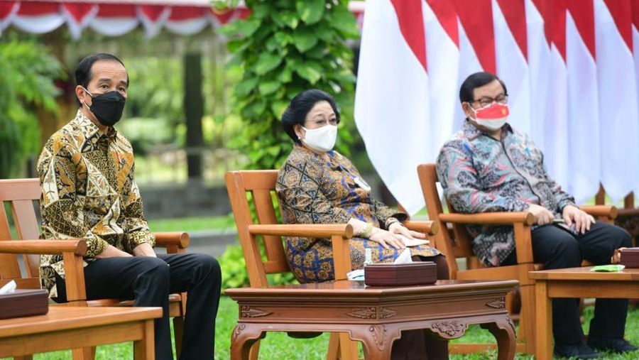 Foto/ Momen Jokowi Megawati dalam acara Purnapaskibraka tahun 2021 di halaman Istana Merdeka/ Kris - Biro Pers Sekretariat Presiden