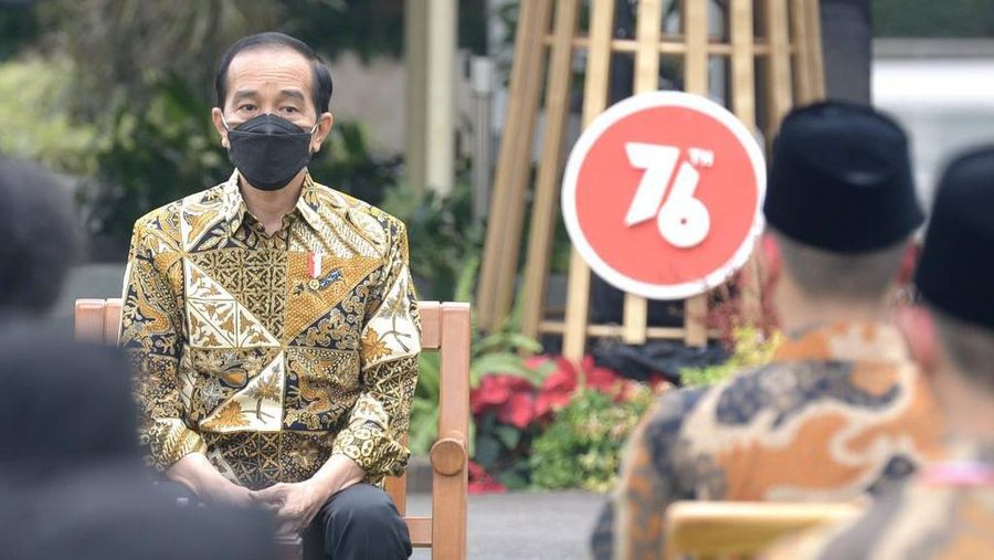 Foto/ Momen Jokowi Megawati dalam acara Purnapaskibraka tahun 2021 di halaman Istana Merdeka/ Kris - Biro Pers Sekretariat Presiden