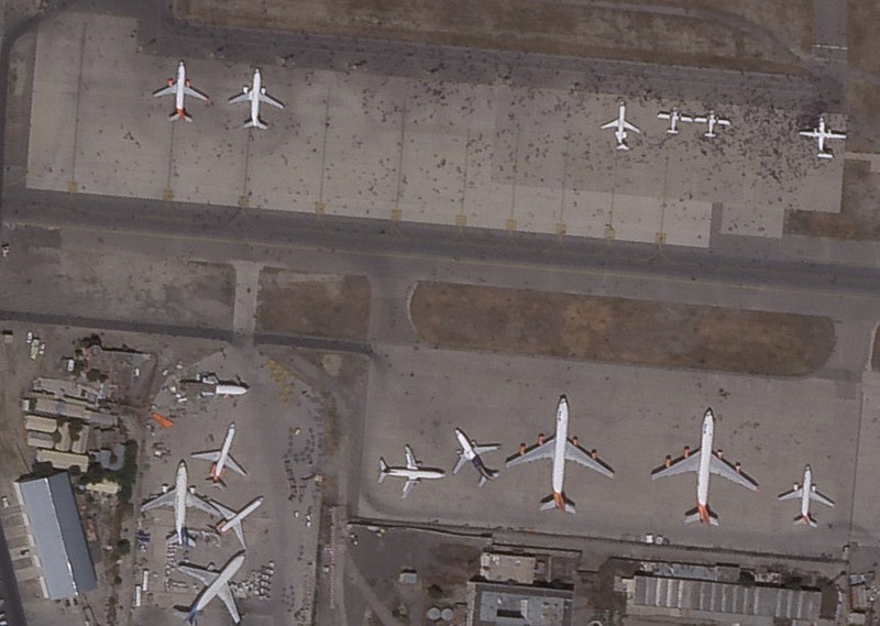 Warga Afganistan kabur dari negaranya dilihat dari satelit. (AP/Planet Labs Inc.) Warga Afganistan kabur dari negaranya dilihat dari satelit. (AP/Planet Labs Inc.)