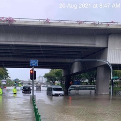 Duh! Singapura Banjir, Mobil-mobil Terendam