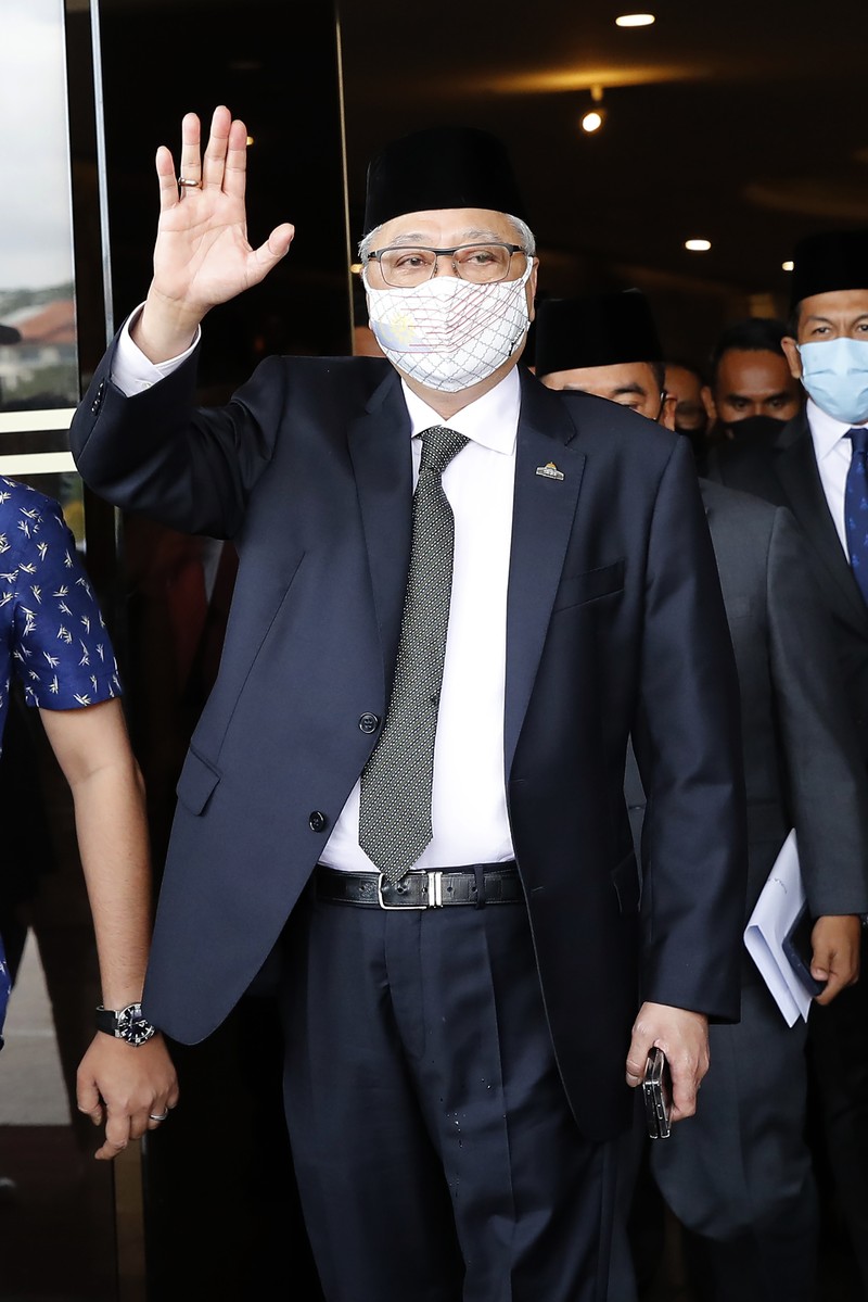 Kendaraan Kedah Istana Negara tiba di Istana Nasional di Kuala Lumpur, Malaysia. (AP/FL Wong) Kendaraan Kedah Istana Negara tiba di Istana Nasional di Kuala Lumpur, Malaysia. (AP/FL Wong)