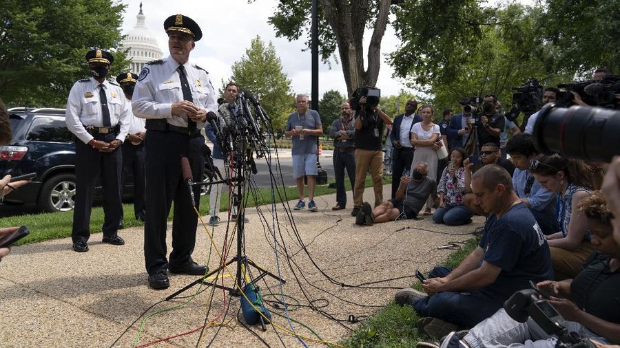 Pengamanan digedung Capitol, Amerika Serikat. (AP/Jose Luis Magana)