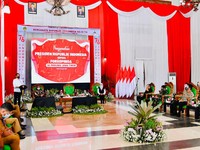 Kata Jokowi, Gubernur Tak Bisa Lagi Kerja Cuma 'Duduk Manis'