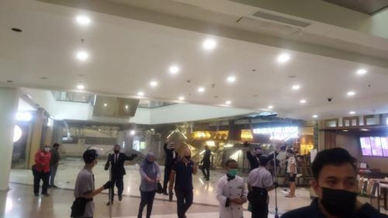 Suasana ledakan di Mal Margo City. Ist