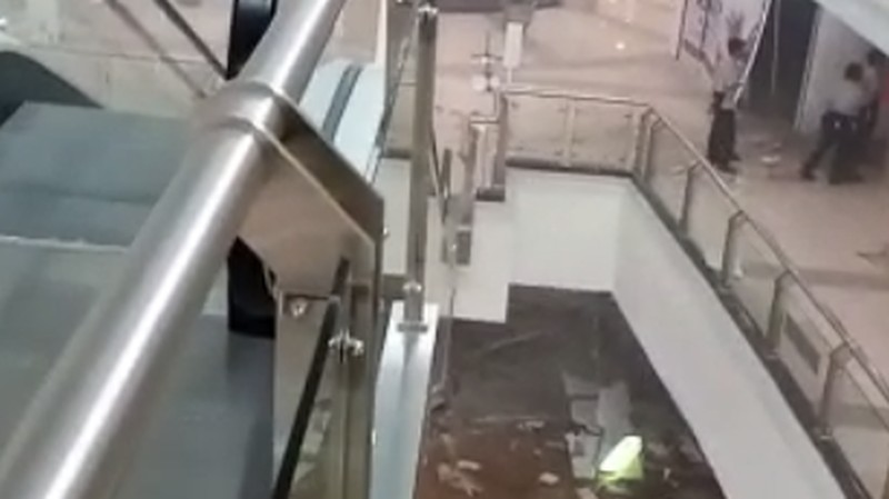 Suasana ledakan di Mal Margo City. Ist
