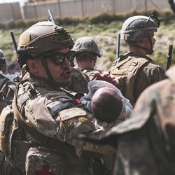 Alert! Sniper Teror Bandara Afghanistan, Baku Tembak Pecah