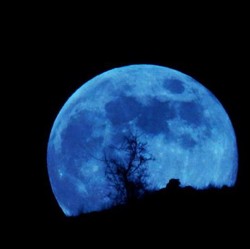 Malam Ini Ada Fenomena Bulan Biru, Terakhir Tampak 2019 Lalu