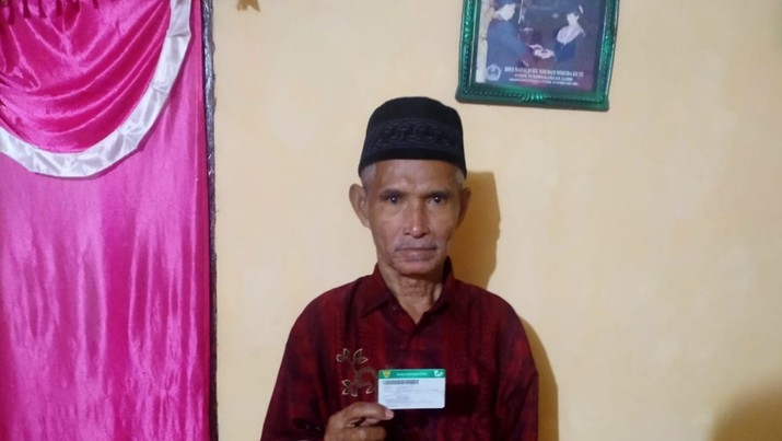 Rasakan manfaat Program JKN-KIS, Syapii Pastikan Kartu Selalu Aktif (F Ramli (66) adalah seorang petani yang bertempat tinggal di Dusun Rantau Duku, Kecamatan Rantau Pandan, Kabupaten Bungo. Beberapa waktu lalu, Ia harus pasrah melihat sang istri tercinta terbaring di rumah sakit karena asam lambung yang dideritanya.