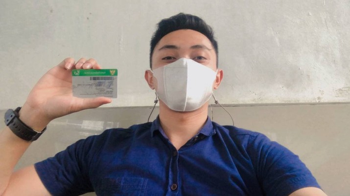 Tanpa Khawatir Biaya Bengkak, Terima Kasih JKN-KIS Kehadiran Program Jaminan Kesehatan Nasional-Kartu Indonesia Sehat (JKN-KIS) membawa banyak manfaat bagi masyarakat. Kini, akses masyarakat untuk memperoleh pelayanan kesehatan yang baik semakin terbuka lebar.