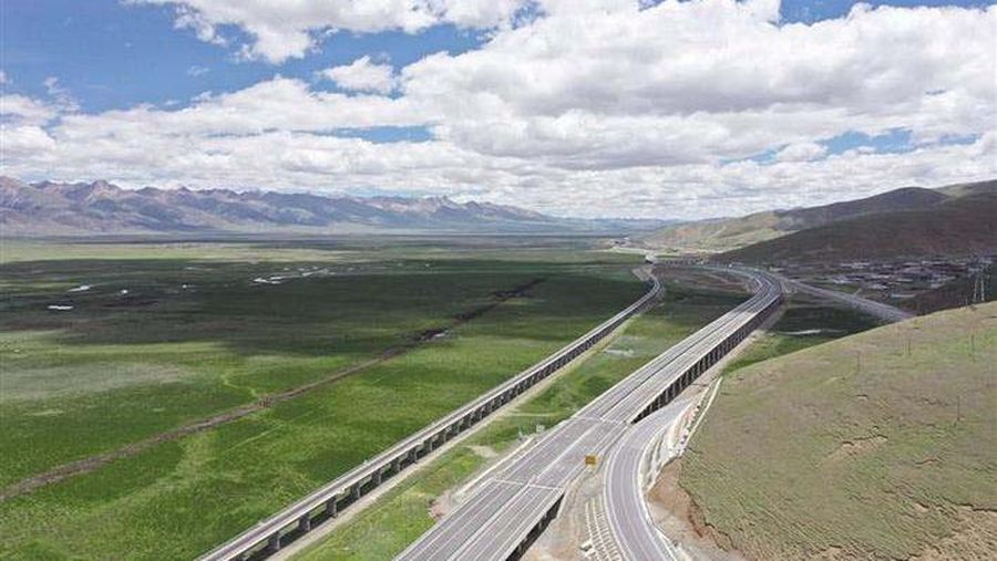 Xinjiang-Tibet Highway, jalan bebas hambatan tertinggi di dunia. (Dok: The World Company )