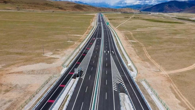 Xinjiang-Tibet Highway, jalan bebas hambatan tertinggi di dunia. (Dok: The World Company )